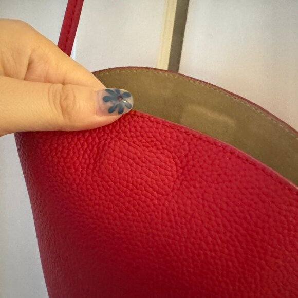 LOW KEY RARE SMALL RED SHOULDER BAG MAGNETIC CLOSURE - Picture 3 of 13